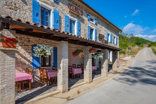 Hotel Ponte Porton in Groznjan in Istria from outside